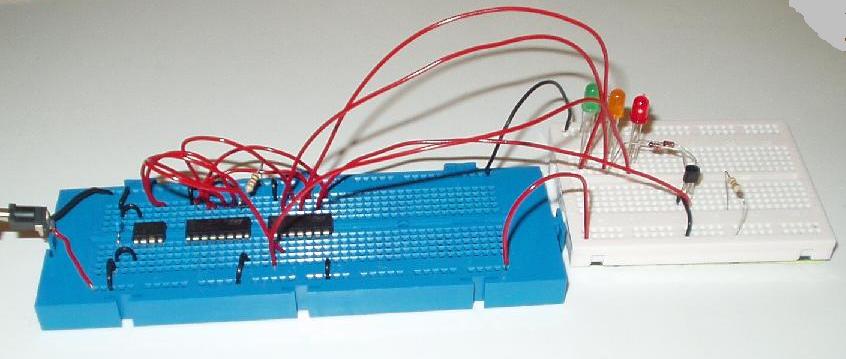 Simple Traffic Light Sequencer breadboard