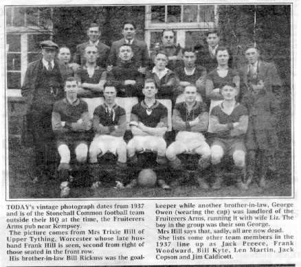 Stonehall Common Football Team 1937 (29Kb)