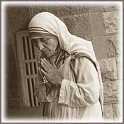 Mother Teresa Praying