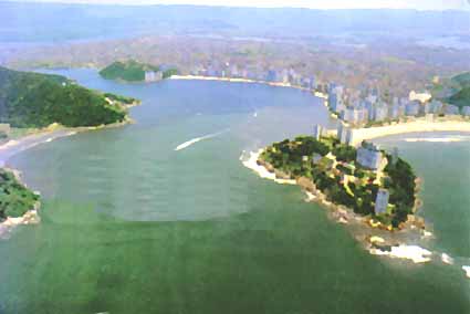 Praia do Gonzaguinha e Ilha Porchat  (   JPG  11 k)