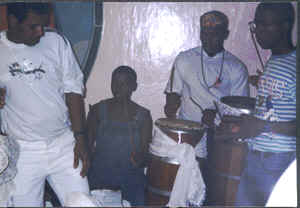 congas.jpg (24153 bytes)