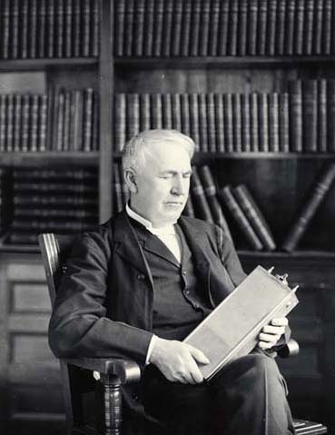 in 1910 Edison produced his successful nickel-iron-alkaline storage battery