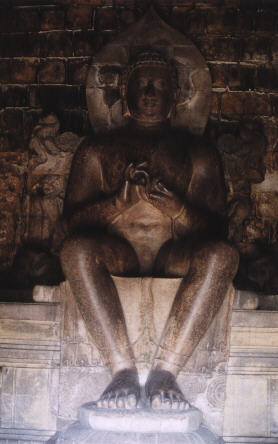 Buddha Mendut 3 