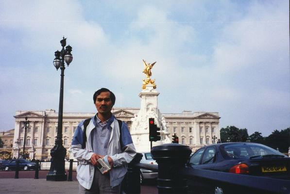 In front of Buckingham Palace