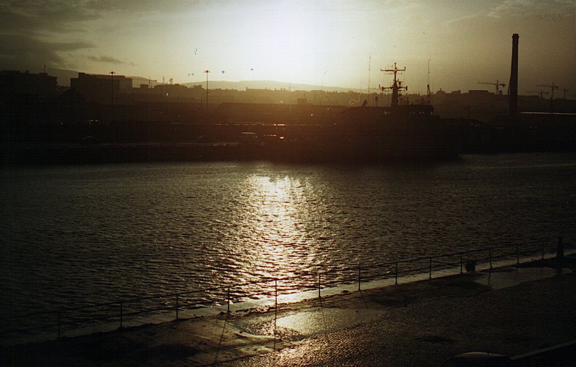 sunset over river liffey in dublin