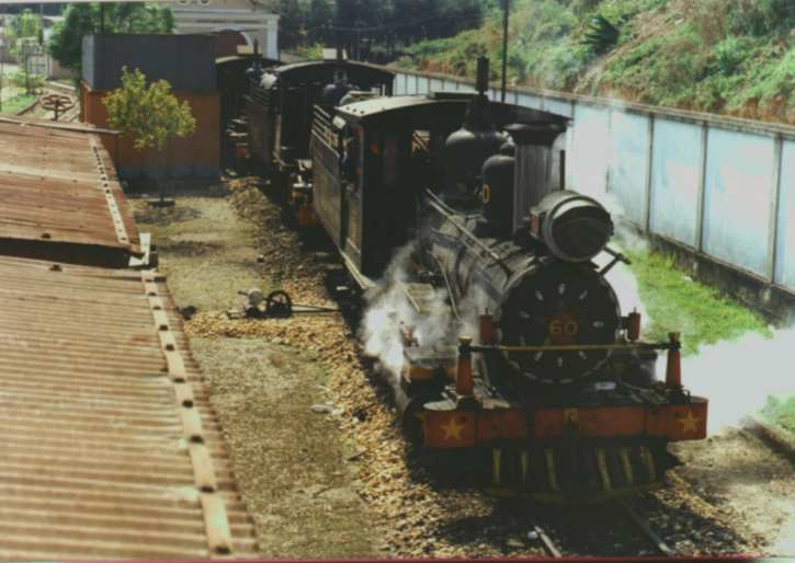 Locomotiva nr. 60 (em manobras)