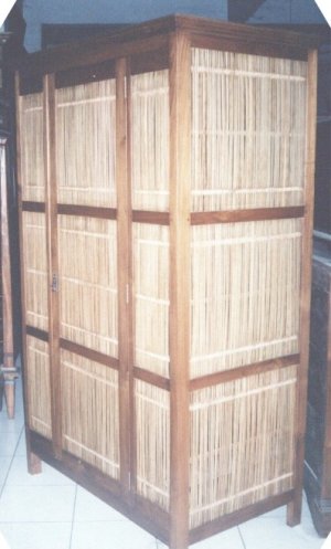 Bamboo type of wardrobe