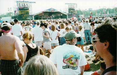 Crowds at JazzFest 97 to see Beausoleil