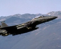 Un F-15 Eagle negro