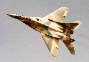 Un poderoso MiG-29 Fulcrum por arriba