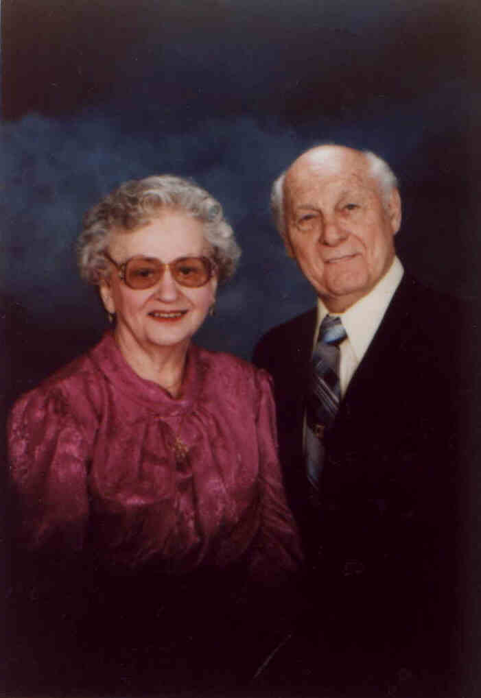 Photo of Dora and Sidney Remson, June 1987