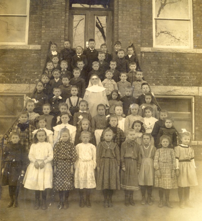 John Winkler in Sister Immaculata's class, 1906. John is 6th row from bottom, 2nd from right.