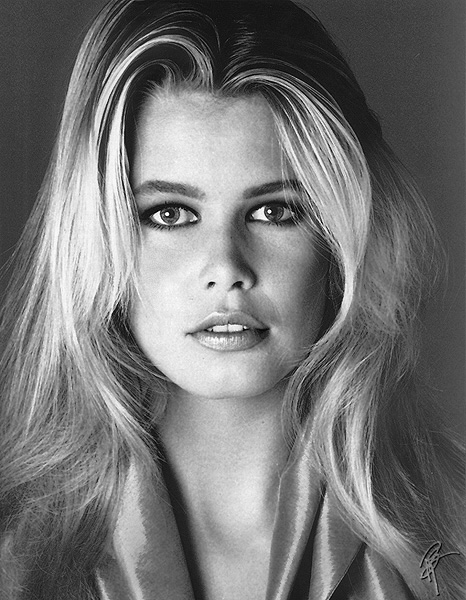 Claudia Schiffer, go to next pics.