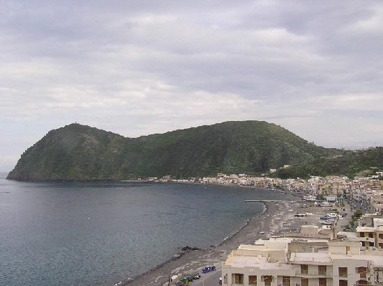 Canneto, Lipari - Used with Permission fom DLAtherton, c.2004