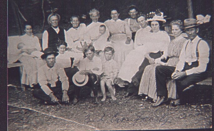 Zed and Millie Cox family 1920s