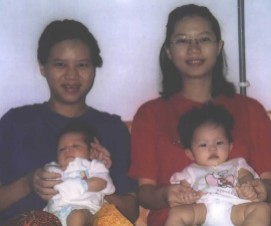 With my Mom, Auntie Ti Yee and cousin sister Alicia !!!