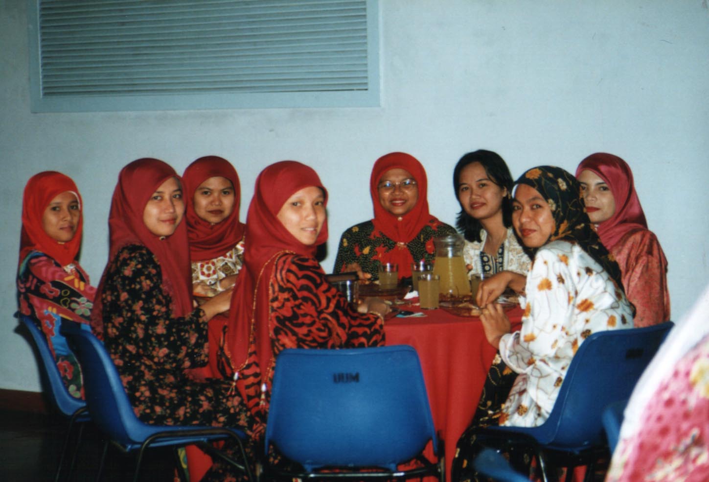 Matriculation Graduation Night 97' in UUM with classmates of 2.12