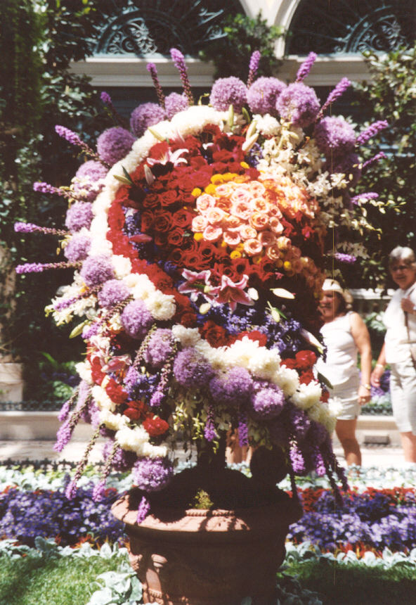 Flower arrangements in Bellagio