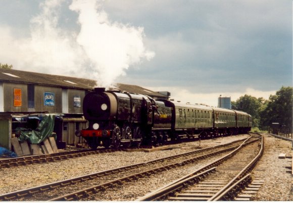 The Q1 approaching Horsted Keynes from Sheffield Park