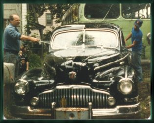 David & Gary give the Buick a bath