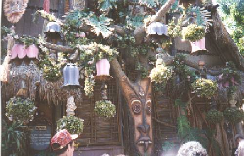 Tiki Tree (outside)