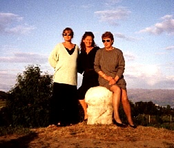 Merete, Brynhild og Marianne prver Fallosen p Dnnes - 16/07/93