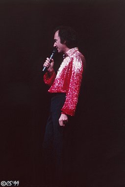 Neil Diamond in Chicago, Dec 1983 (c) Cindy Shunko