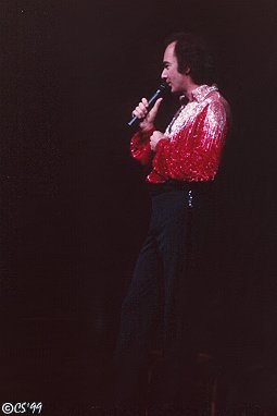 Neil Diamond in Chicago, Dec 1983 (c) Cindy Shunko