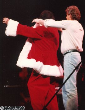 Neil Diamond is Santa Claus!  Merry Christmas to All!