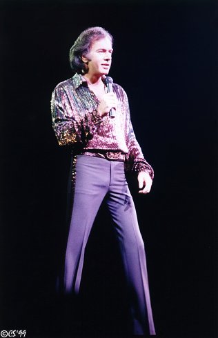 Neil Diamond in Detroit 1983 (c) Cindy Shunko