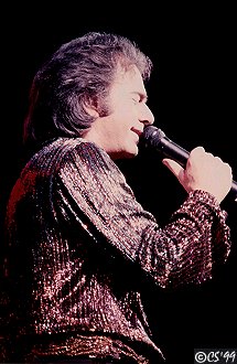 Neil Diamond in Detroit 1983 (c) Cindy Shunko