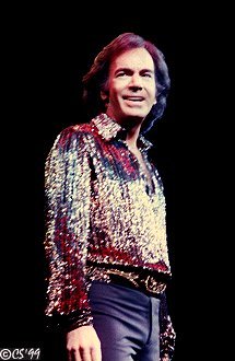 Neil Diamond in Detroit 1983 (c) Cindy Shunko