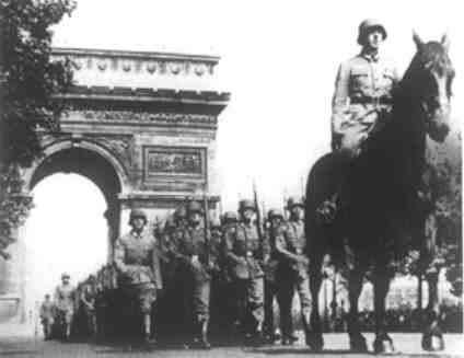 les Boches aux Champs-Elysées