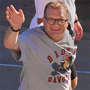 Drew Carey waving