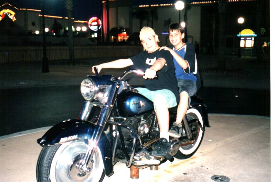 GERRY N COLIN AT THE HARD ROCK CAFE