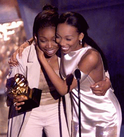 Brandy y Monica en los Grammys