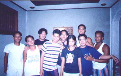 Barkada1.jpg (23558 bytes)