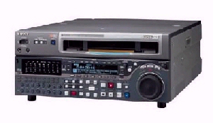 Un IMX MSW A-2000, videoregistratore digitale MPEG con preread e 8 canali audio, in uso presso la RAI e numerosi network e service