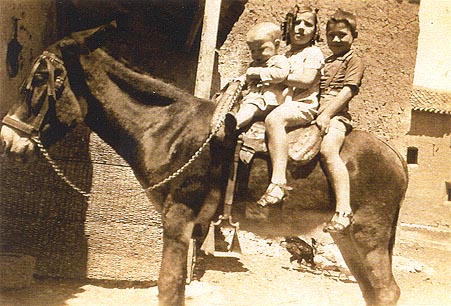 Cabalgando en el corral - ao 1938