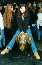 Jaq gets bovine at the Pike Place Market