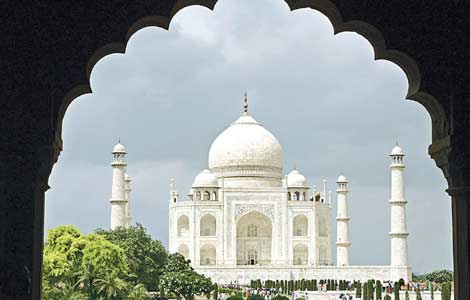 Tooth tourist ... Jeff Hankins saw the Taj Mahal after treatment. 
Photo: Reuters