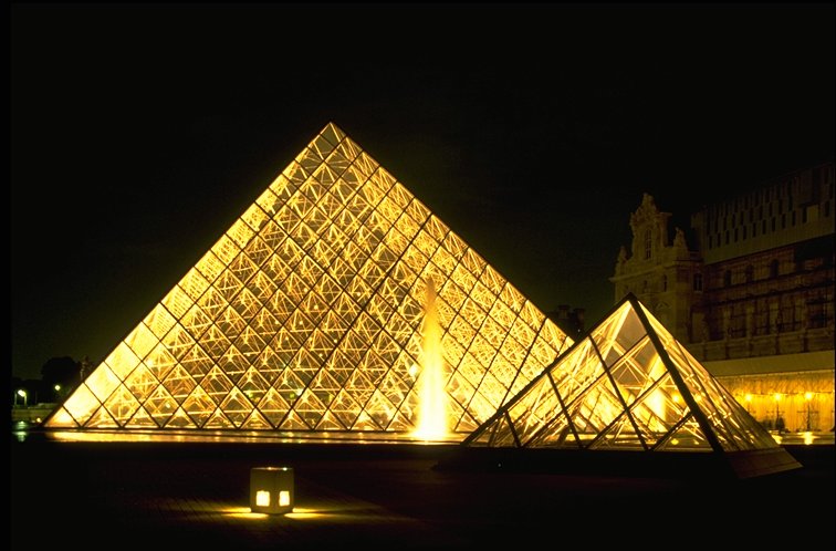 Louvre4.jpg (75090 bytes)