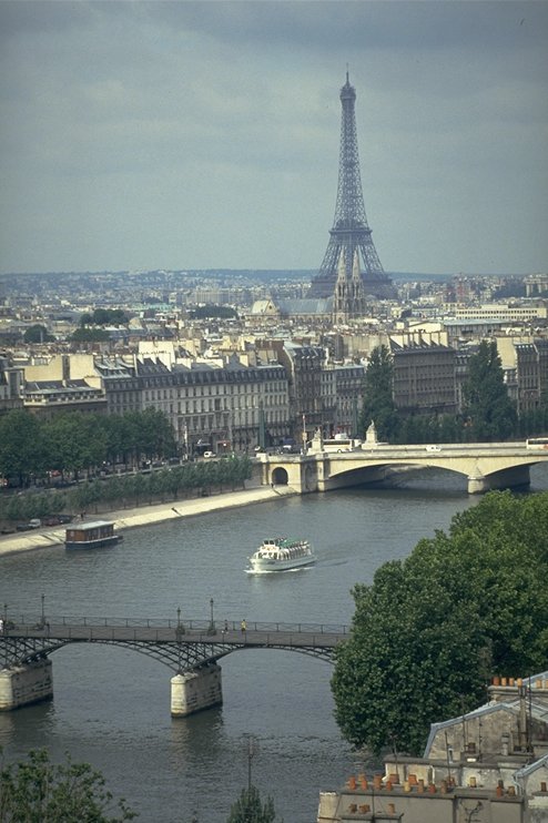 Seine1.jpg (82404 bytes)