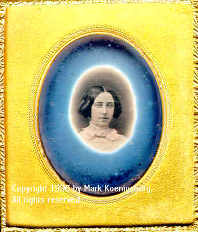 Sixth-plate daguerreotype of Woman with Small Irregular Magic Circle Vignette