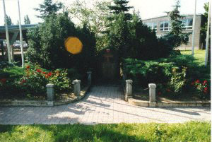 Monument on the grounds of the former Boelcke Kaserne (1993)