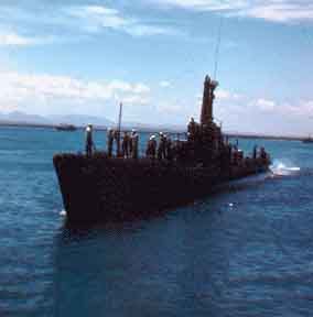 REQUIN pulling into Key West