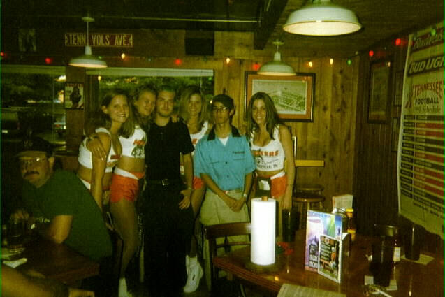 XarXar and Papajorgio w/ hooters girls