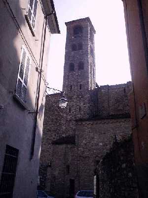 S. Colombano, scorcio del campanile