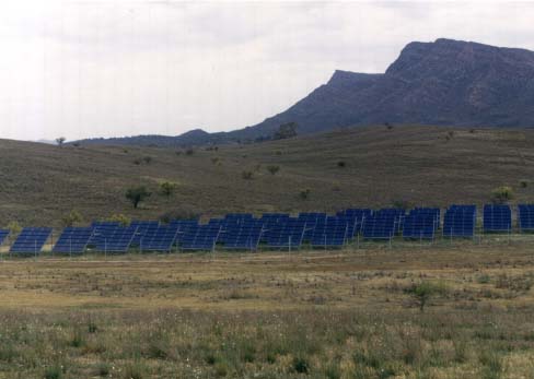 solarpanels1.JPG (22849 bytes)