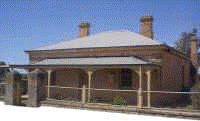 moonta_house.jpg (43806 bytes)